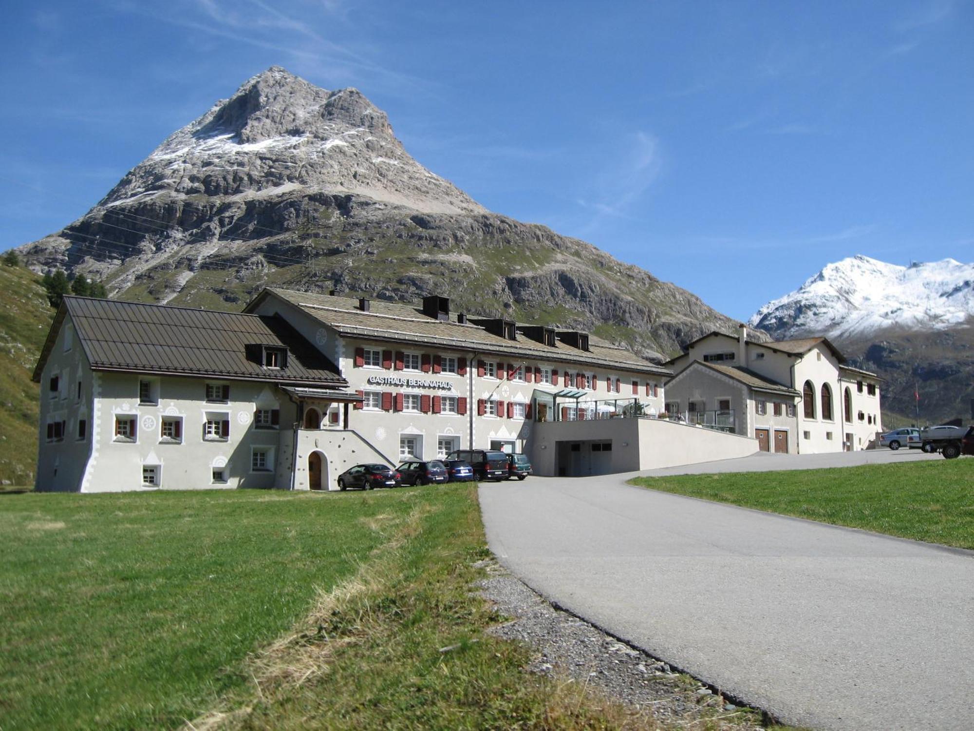 Gasthaus & Hotel Berninahaus Pontresina Extérieur photo